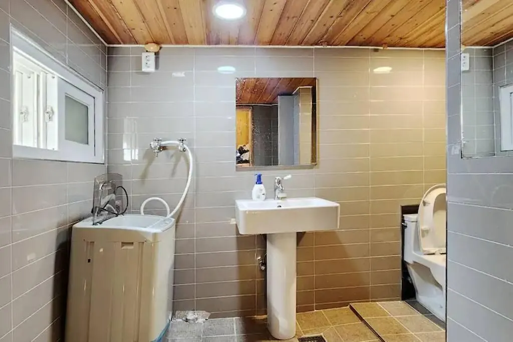 K-12 Hongdae 7Min #Sinchon 6Min Apartment Seoul