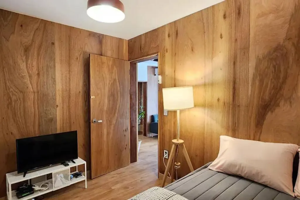 K-12 Hongdae 7Min #Sinchon 6Min Apartment Seoul 0*,